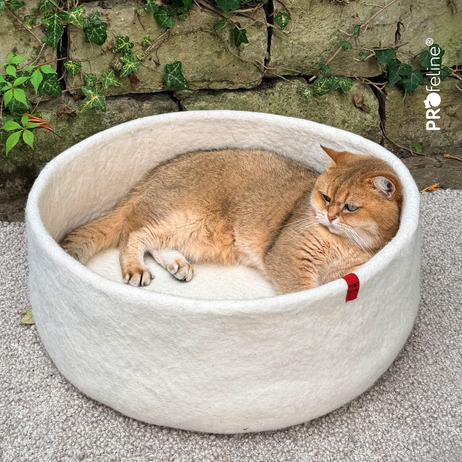 Felt Basket – Handmade Felt Cat Bed / Natural